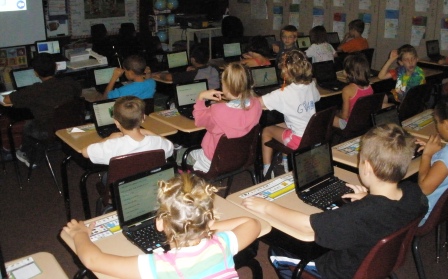 Mrs. Sterbick's 2nd Grade Class using new netbooks for a Language Arts lesson.